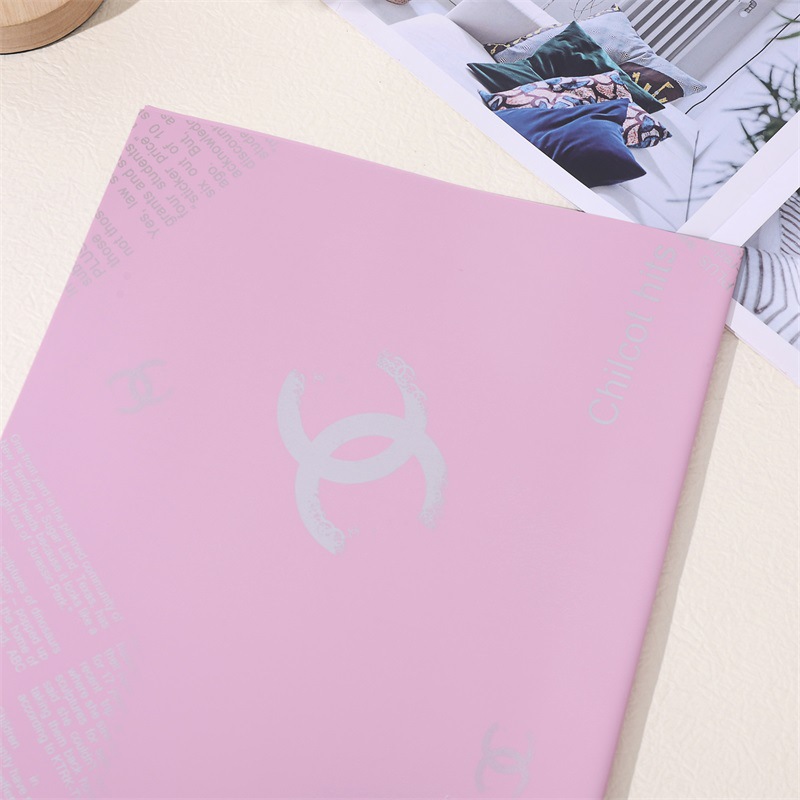 Kertas kado merk chanel