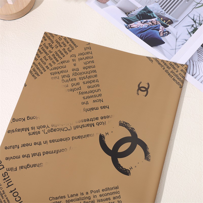 Kertas kado merk chanel
