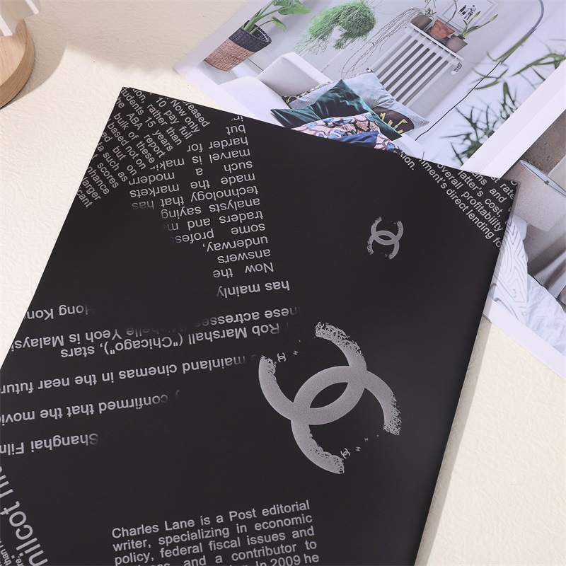 Kertas kado merk chanel