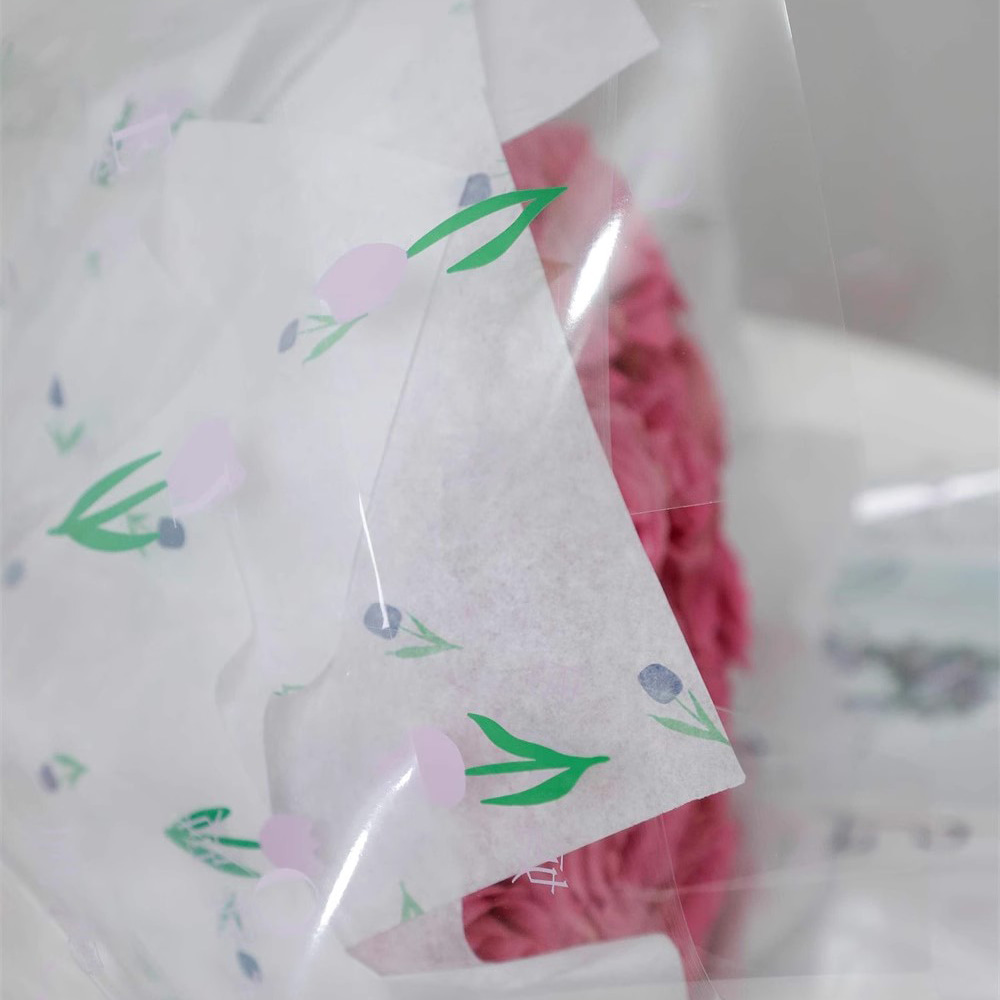 Kertas kado buket tebal dengan tulisan artistik