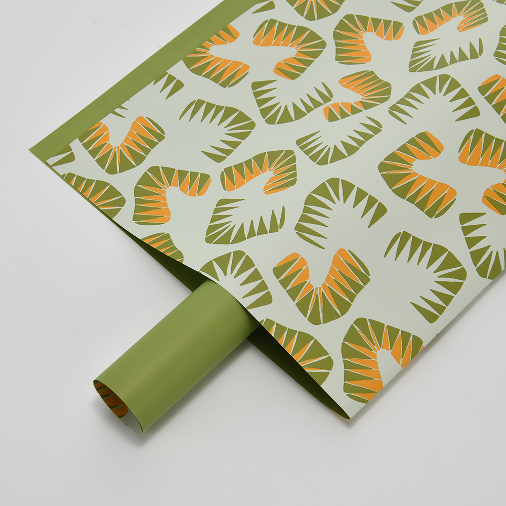 Enam buah kertas kado bunga bermotif daun berwarna cerah