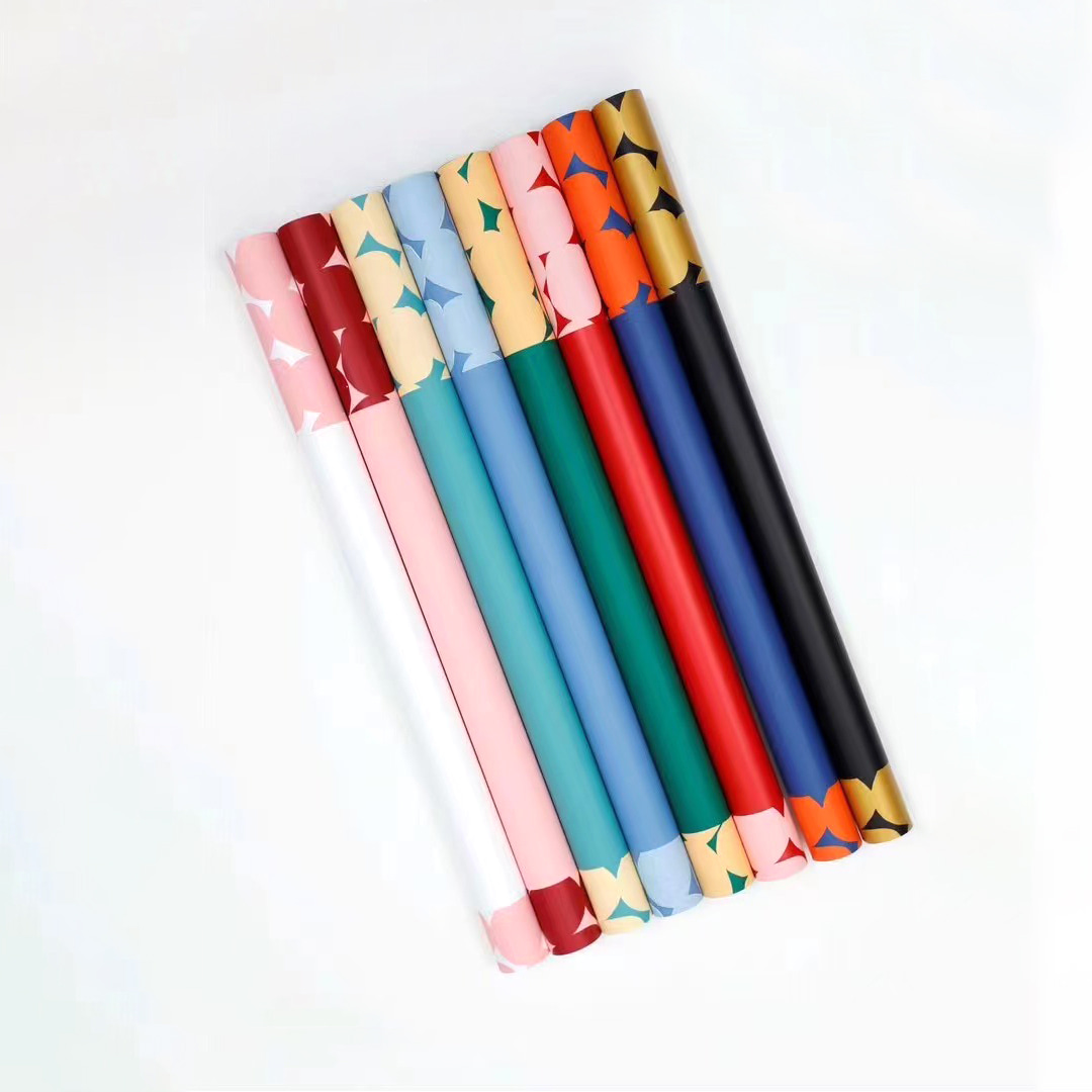 Kertas pembungkus bunga polkadot dua warna