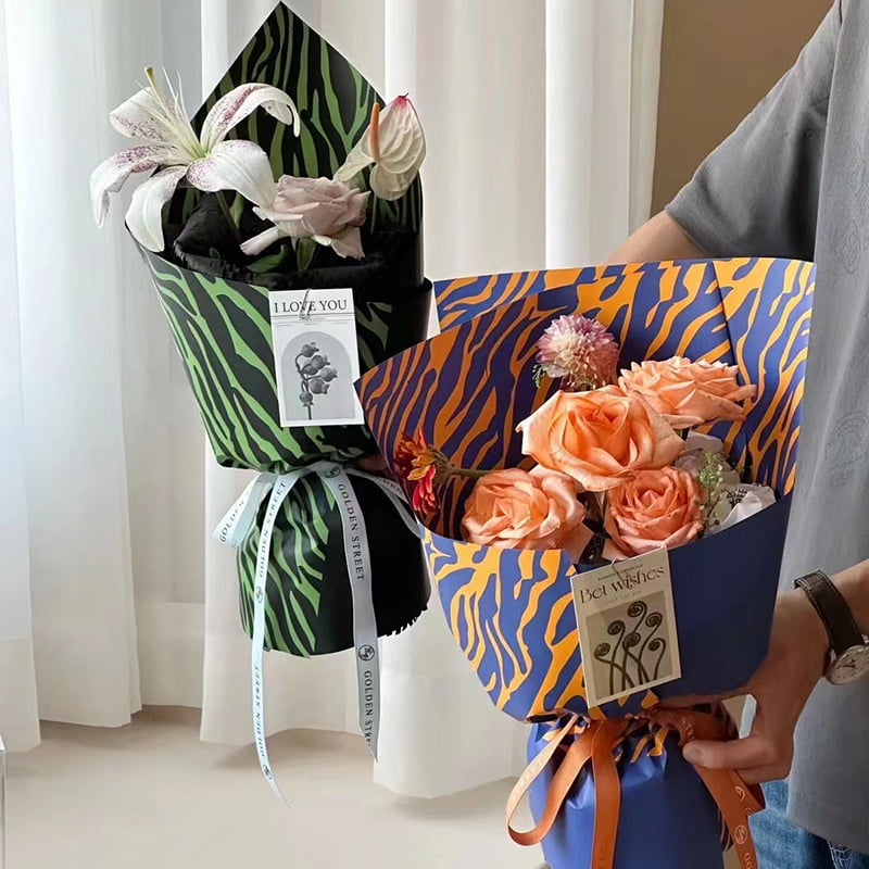 Kertas pembungkus bunga enam warna dengan motif zebra