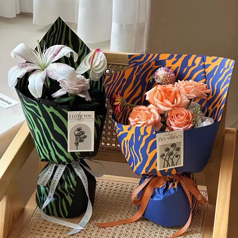 Kertas pembungkus bunga enam warna dengan motif zebra